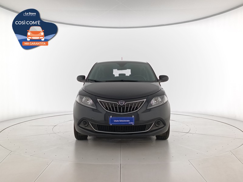 2 - Lancia Ypsilon 1.0 firefly hybrid silver s&s 70cv 5p.ti
