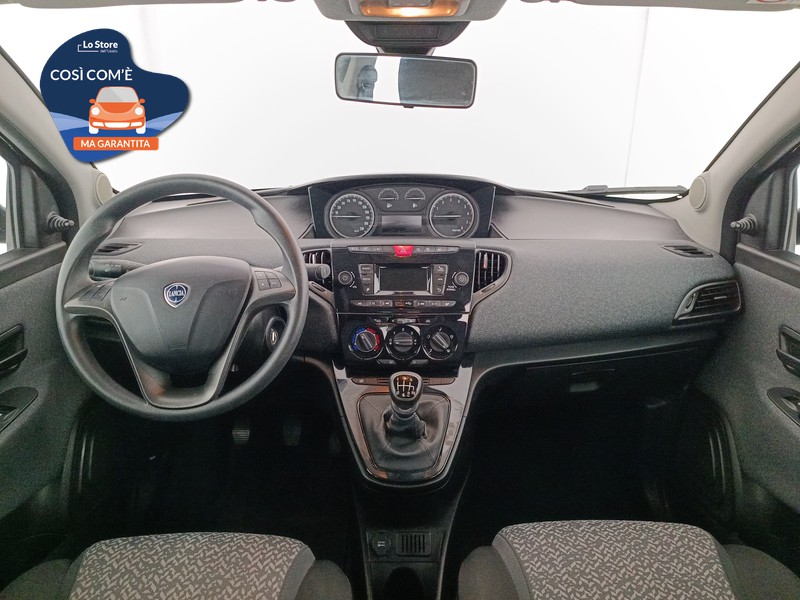 11 - Lancia Ypsilon 1.0 firefly hybrid silver s&s 70cv 5p.ti