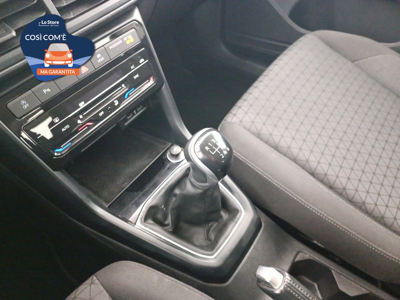 16 - Volkswagen T-Cross 1.0 tsi sport 110cv