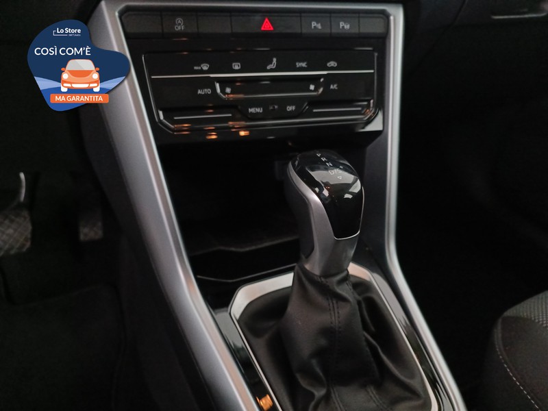 16 - Volkswagen T-Roc 1.5 tsi life dsg