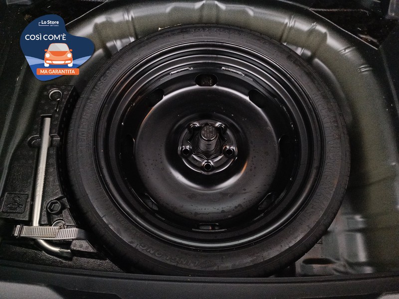 22 - Volkswagen T-Roc 1.5 tsi life dsg