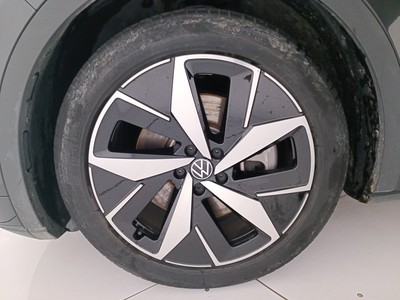 8 - Volkswagen ID.4 eschini auto