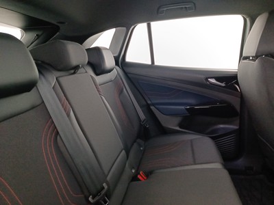 10 - Volkswagen ID.4 eschini auto
