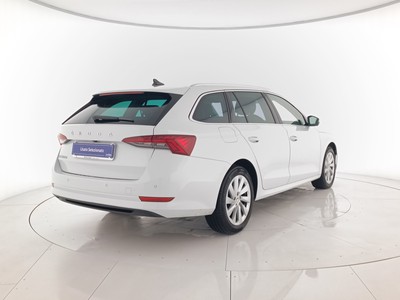 4 - Skoda Octavia eschini auto