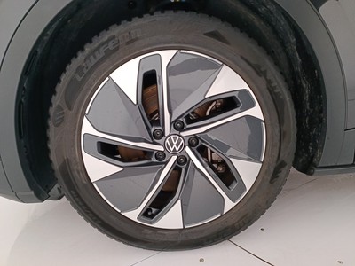 8 - Volkswagen ID.4 eschini auto