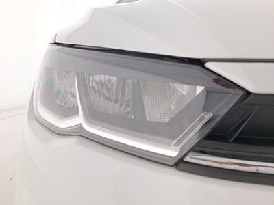 7 - Volkswagen Polo eschini auto