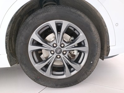 8 - Ford Kuga eschini auto