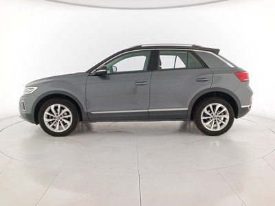 3 - Volkswagen T-Roc eschini auto