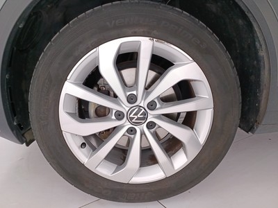 8 - Volkswagen T-Roc eschini auto