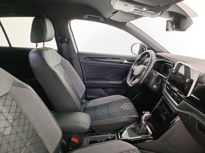10 - Volkswagen T-Roc eschini auto