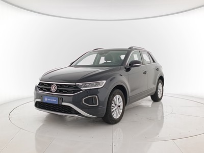 1 - Volkswagen T-Roc eschini auto