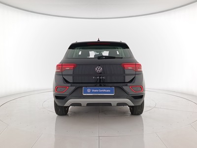 5 - Volkswagen T-Roc eschini auto