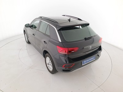 6 - Volkswagen T-Roc eschini auto
