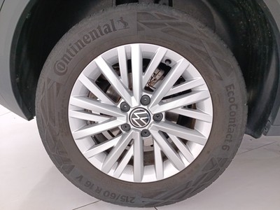 8 - Volkswagen T-Roc eschini auto