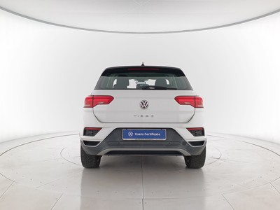 5 - Volkswagen T-Roc eschini auto