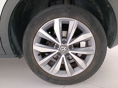 8 - Volkswagen T-Roc eschini auto