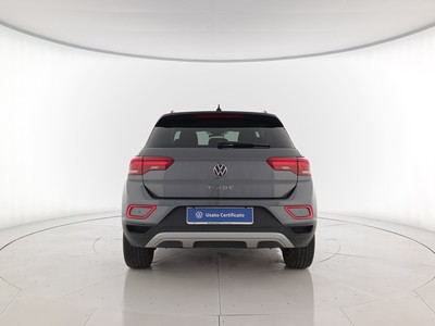 5 - Volkswagen T-Roc eschini auto