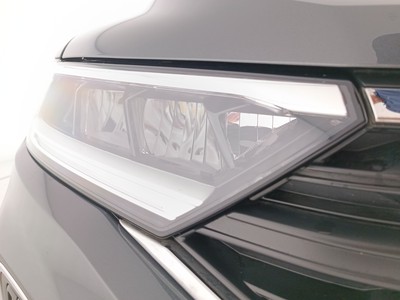 7 - Volkswagen T-Roc eschini auto