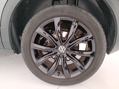 8 - Volkswagen T-Roc eschini auto