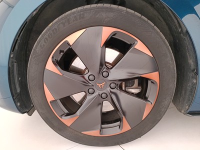 8 - Cupra Born eschini auto