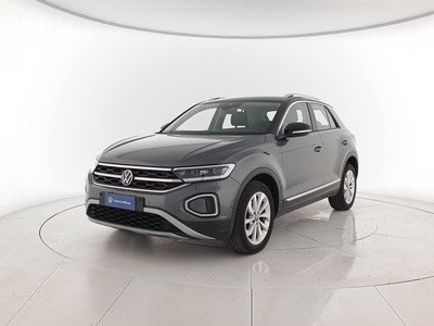 1 - Volkswagen T-Roc eschini auto