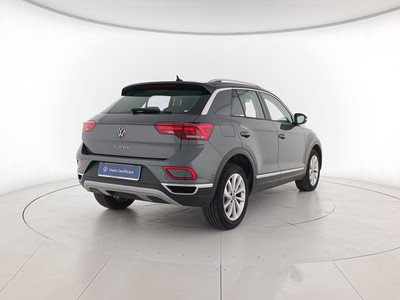 4 - Volkswagen T-Roc eschini auto