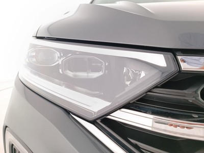 7 - Volkswagen T-Roc eschini auto