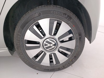 8 - Volkswagen e-up! eschini auto