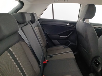 9 - Volkswagen T-Roc eschini auto