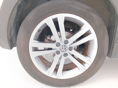 8 - Volkswagen T-Cross eschini auto