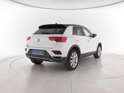 4 - Volkswagen T-Roc eschini auto