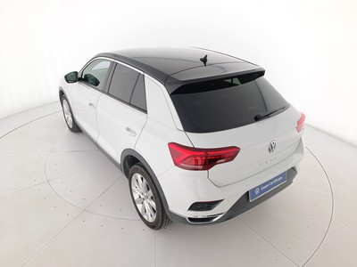 5 - Volkswagen T-Roc eschini auto