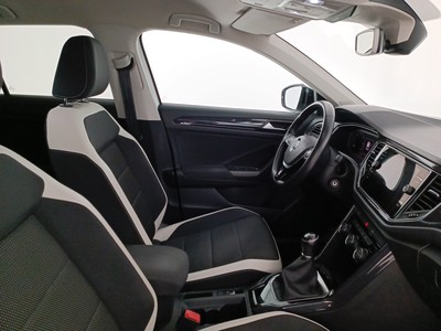 10 - Volkswagen T-Roc eschini auto