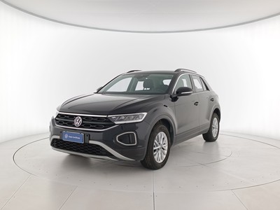 1 - Volkswagen T-Roc eschini auto
