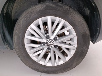 8 - Volkswagen T-Roc eschini auto