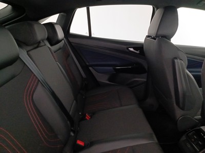 9 - Volkswagen ID.5 eschini auto