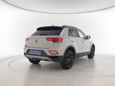 4 - Volkswagen T-Roc eschini auto