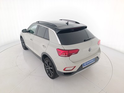 6 - Volkswagen T-Roc eschini auto