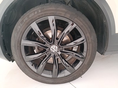 8 - Volkswagen T-Roc eschini auto