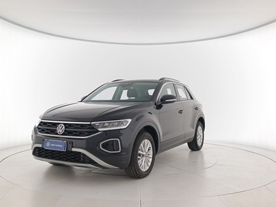1 - Volkswagen T-Roc eschini auto