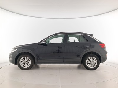 3 - Volkswagen T-Roc eschini auto