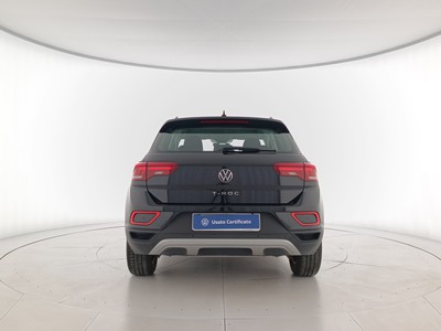 5 - Volkswagen T-Roc eschini auto