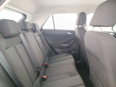 9 - Volkswagen T-Roc eschini auto
