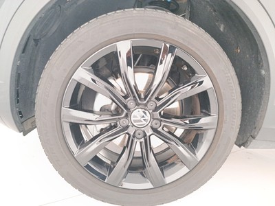 8 - Volkswagen T-Roc eschini auto