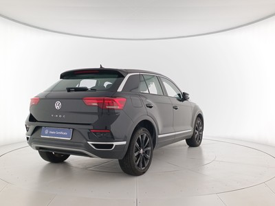 4 - Volkswagen T-Roc eschini auto