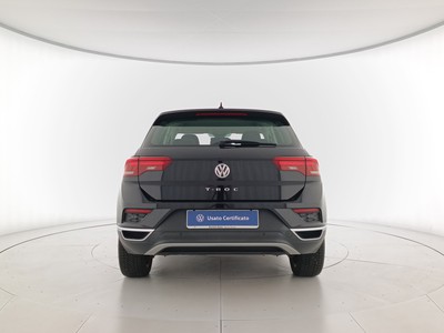 5 - Volkswagen T-Roc eschini auto