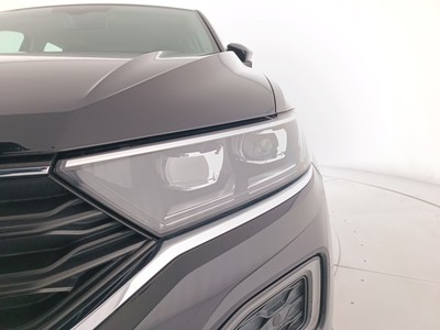 7 - Volkswagen T-Roc eschini auto