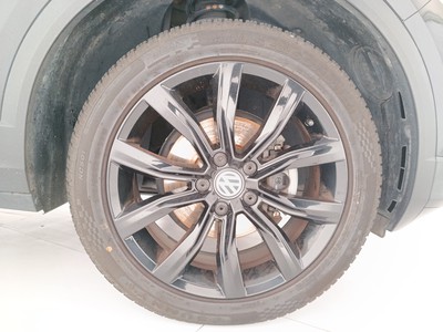 8 - Volkswagen T-Roc eschini auto