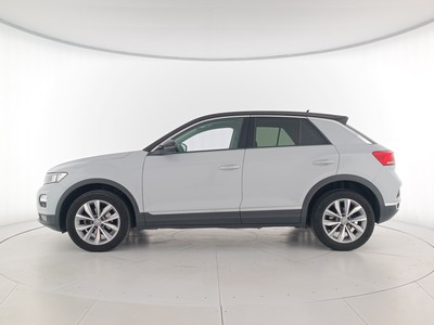 4 - Volkswagen T-Roc eschini auto