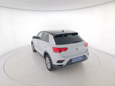 6 - Volkswagen T-Roc eschini auto